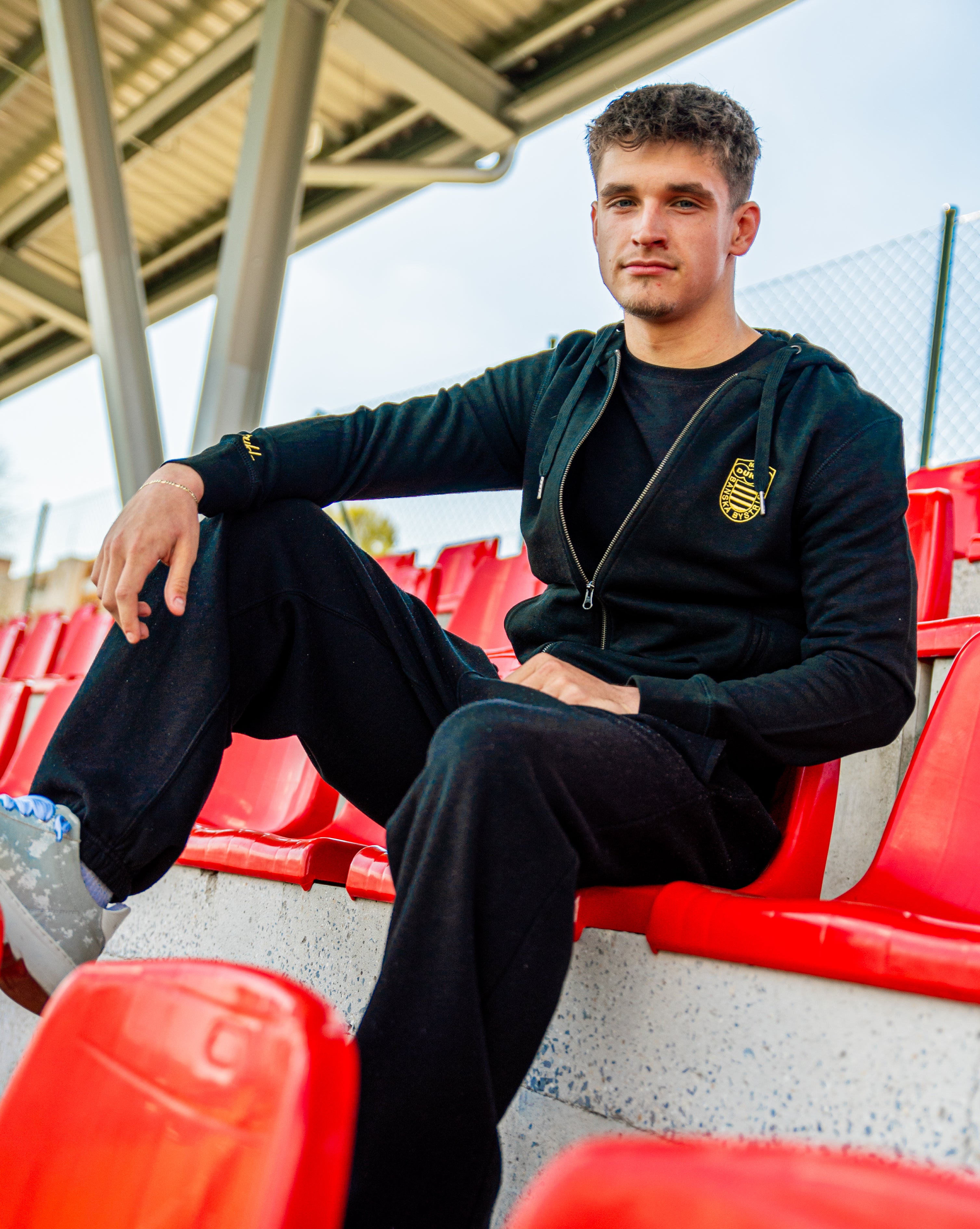 Čierna mikina na zips unisex