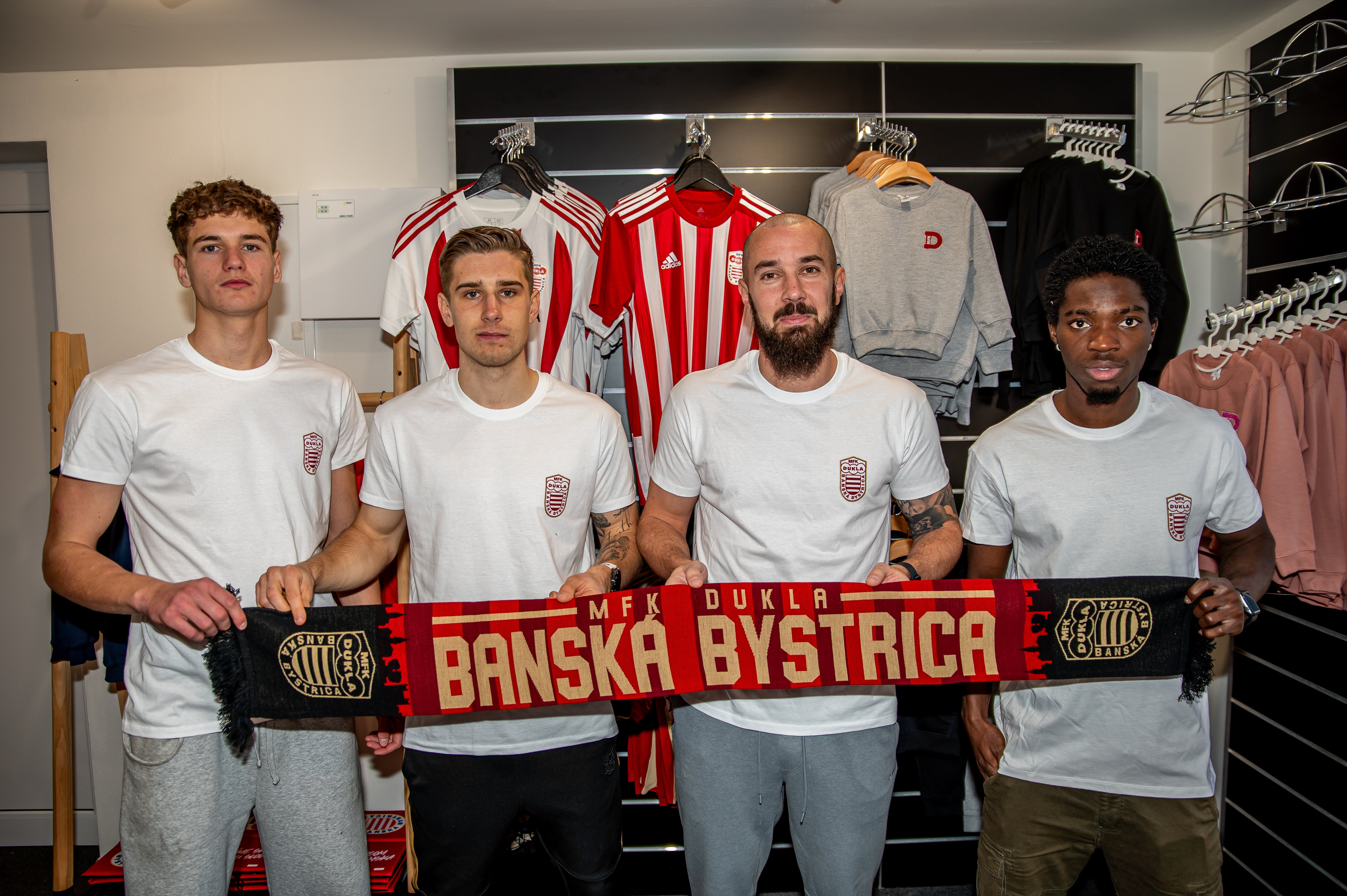 Tričko biele unisex - Hráme srdcom v srdci Slovenska