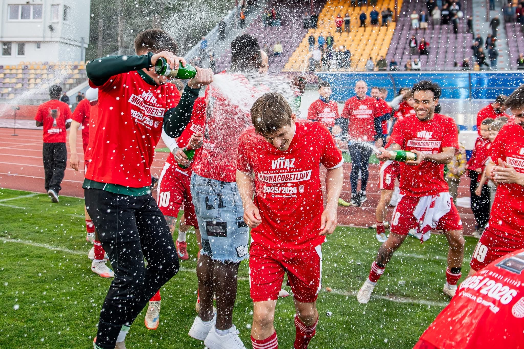 Červené tričko víťaz Monacobet ligy